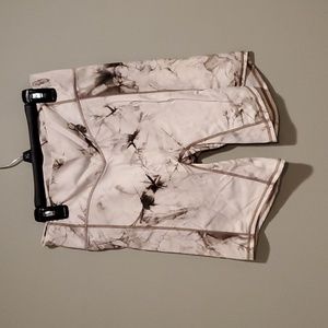 Balance Athletica Cloud Biker Shorts, Marbled Smoke Grey, Large